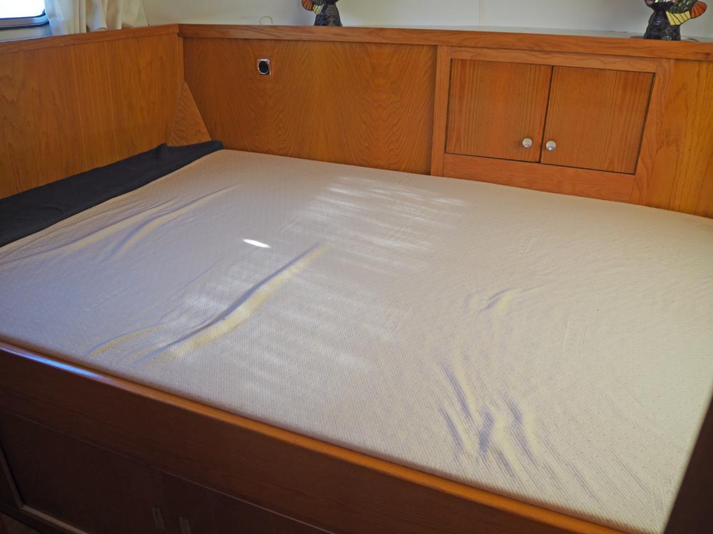 Aft cabin, Accommodation